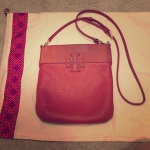 Beautiful leather Tory Burch Crossbody purse